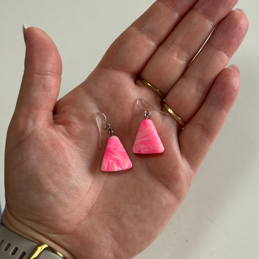 Rozā marmora trīsstūri